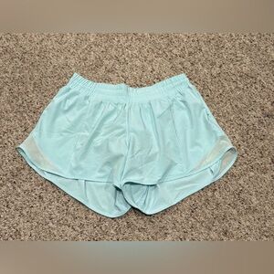 lululemon athletica hottie hot shorts 4”